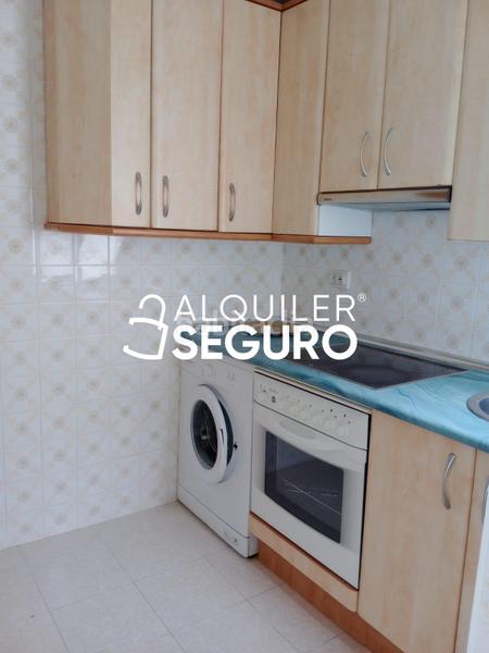 Foto 9d03a60c-200c-417a-9a07-6b11dcc0df81. Alquiler piso  c de astorga en Ventas Madrid