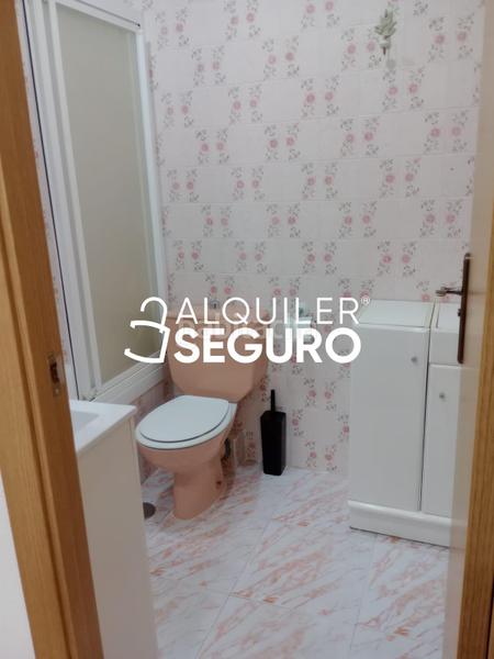 Foto e84ec853-4f49-4249-825c-47619d0daf56. Alquiler piso  c de astorga en Ventas Madrid