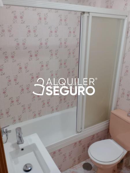 Foto 44d20d4e-5bdb-4199-ba1a-bd4c56cf58ec. Rent flat with heating in Ventas Madrid