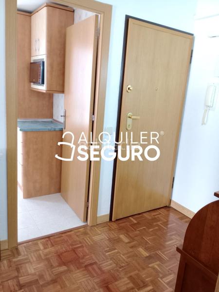 Foto e2ba3338-b260-4d19-97c4-0af24aa67e07. Rent flat with heating in Ventas Madrid