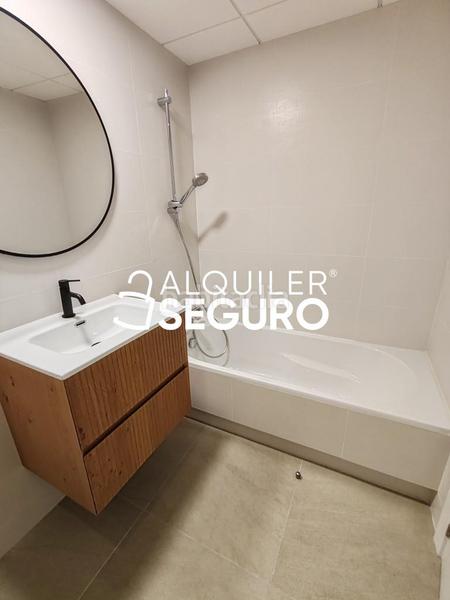 Foto 28ace99a-5ea5-4c61-b245-8078f7dfa9fc. Location appartement avec parking piscine dans Paus - Polígono San Blas Alicante