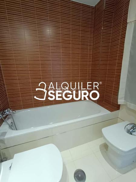 Foto 80377008-1d8f-4819-9ac4-ed7703f5a42d. Location appartement avec chauffage parking dans Centro Getafe