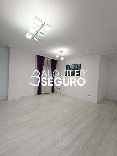 Foto 78df79ae-bacb-4dd9-b45d-19e49dd67331. Miete etagenwohnung mit heizung parking in Centro Getafe