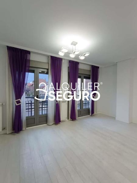 Foto 55a68461-1238-42b9-a6d2-738e4662235b. Rent flat with heating parking in Centro Getafe