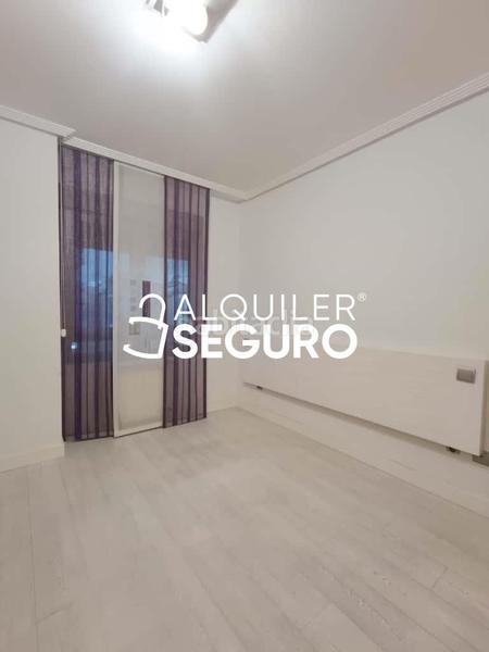 Foto cf65d763-8784-4286-9cd2-75c140acfbf5. Rent flat with heating parking in Centro Getafe