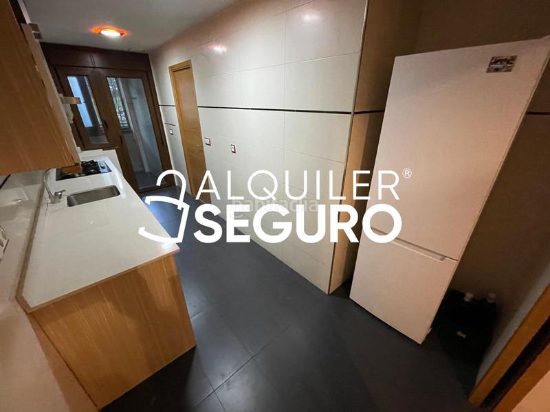 Foto 1b6b2fed-19eb-4268-82f8-046d187e74a9. Alquiler piso  av. de navarrondán en Praderón San Sebastián de los Reyes