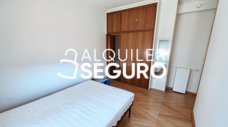 Foto 8cd5b74b-3cb8-4d8e-a81d-b5a6e4f2d54e. Alquiler piso  c de eraso en Guindalera Madrid