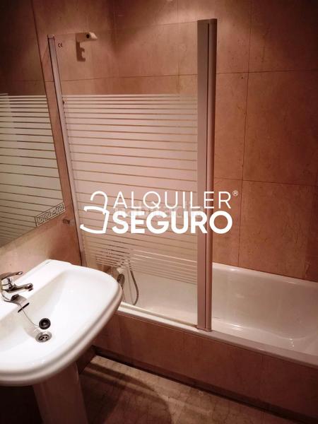 Foto 18785833-25c8-49e0-9bec-dc0b57fd9651. Rent penthouse with heating parking in Parquesol Valladolid