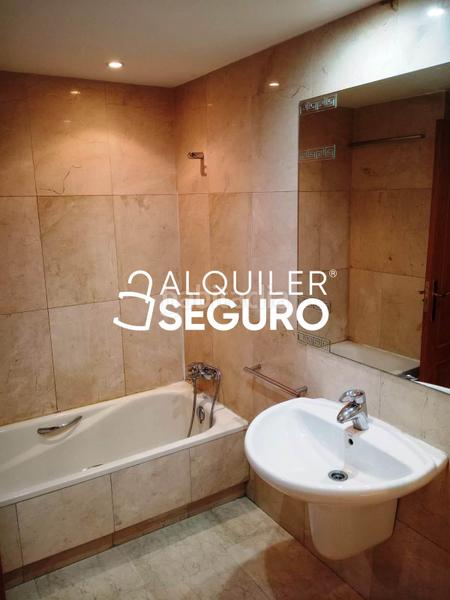 Foto 4dbdfcde-6096-4d32-a4b1-45cd69c1f1f5. Rent penthouse with heating parking in Parquesol Valladolid