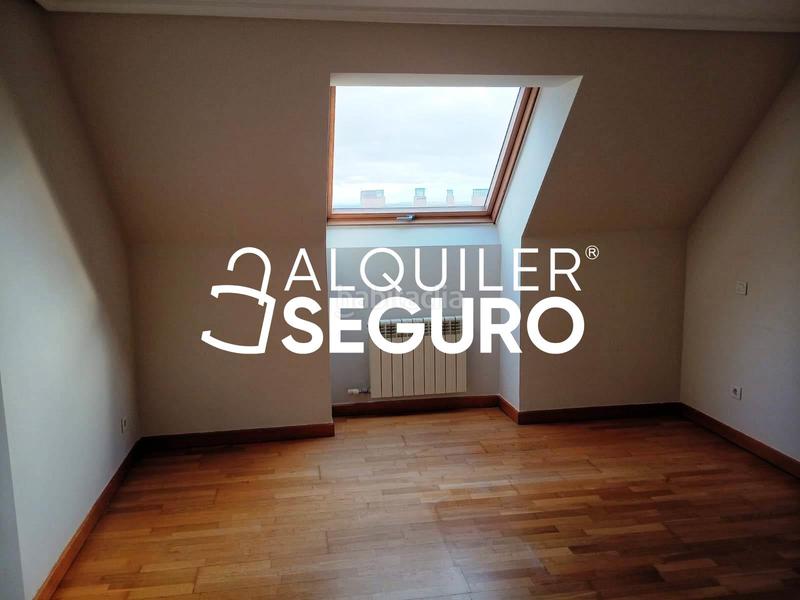 Foto 66a65904-3bbb-422a-873d-695716c9da49. Rent penthouse with heating parking in Parquesol Valladolid