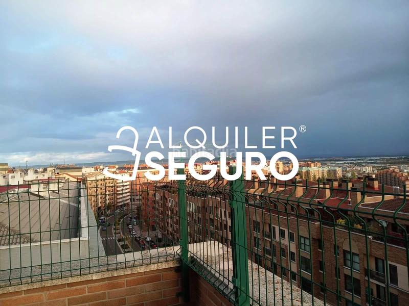 Foto 6ef9f44d-cf8c-44bb-bcf1-579f64cb7a6a. Rent penthouse with heating parking in Parquesol Valladolid