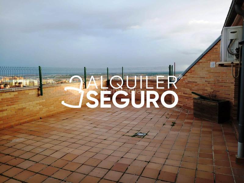 Foto 9696b5a4-a297-4a33-9c7c-cb3ff75d7730. Rent penthouse with heating parking in Parquesol Valladolid