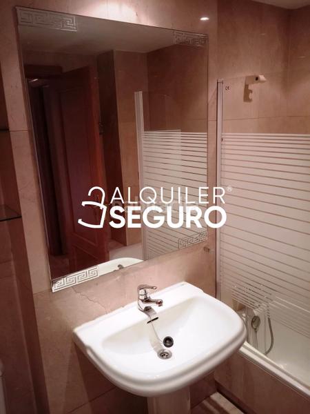 Foto 96bbeb04-83d4-406e-971b-d797362a8039. Rent penthouse with heating parking in Parquesol Valladolid