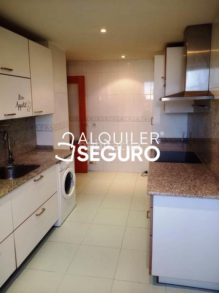 Foto 98b74b47-3489-48bf-9275-184412bd0a02. Rent penthouse with heating parking in Parquesol Valladolid