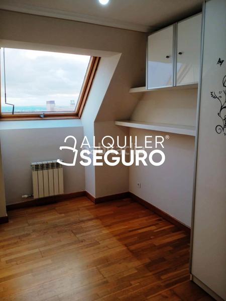 Foto 9e13fbce-63b8-4e4e-8ccd-10f22bf51fe6. Rent penthouse with heating parking in Parquesol Valladolid