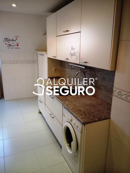 Foto d2fc0185-32e1-4886-bd45-d48c996b69b6. Rent penthouse with heating parking in Parquesol Valladolid