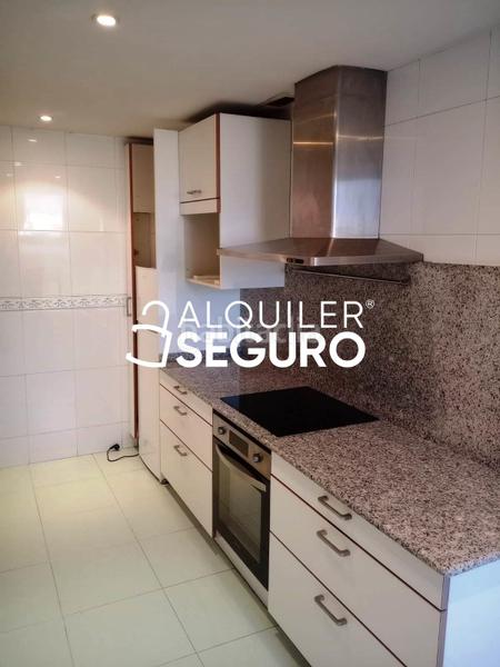 Foto d6a64bc4-10eb-47ce-93af-194df6f70c12. Rent penthouse with heating parking in Parquesol Valladolid