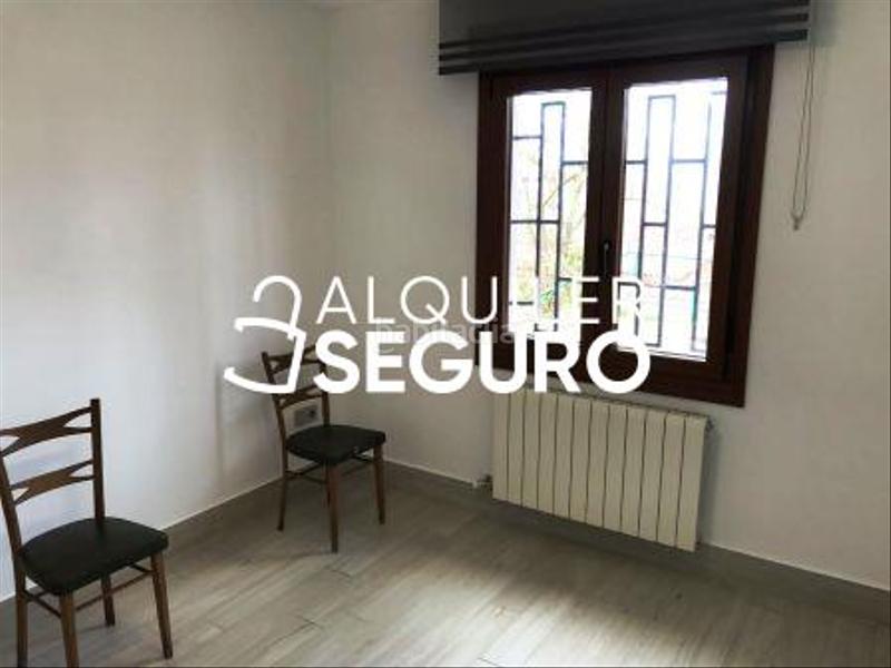 Foto 7e10bb2b-5664-42a8-9957-d1e9a29575d5. Miete chalet mit heizung parking in Abetxuko Vitoria - Gasteiz