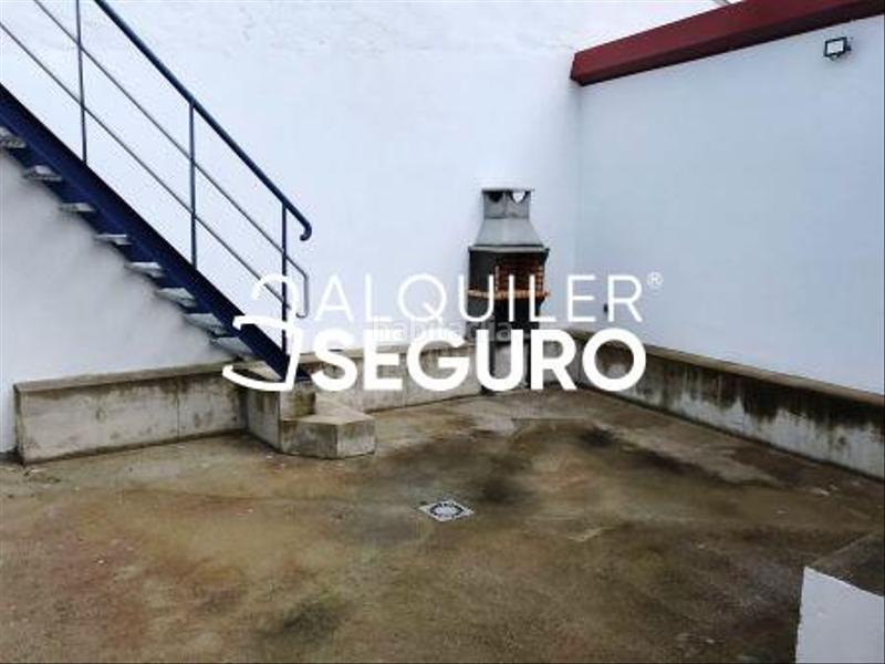 Foto f54473d2-40f1-4d7e-b5ca-d27b865badc3. Rent chalet with heating parking in Abetxuko Vitoria - Gasteiz