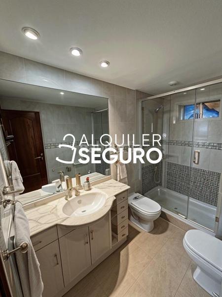 Foto 63eaa66f-cf05-4fa7-aeda-3b7f6be18f1e. Lloguer pis amb calefacció aparcament a Centro Móstoles