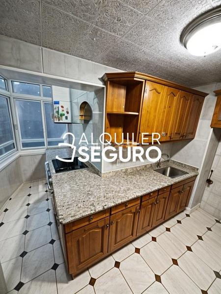 Foto 645241ce-c84a-48cd-8574-8a1bb246de95. Lloguer pis amb calefacció aparcament a Centro Móstoles