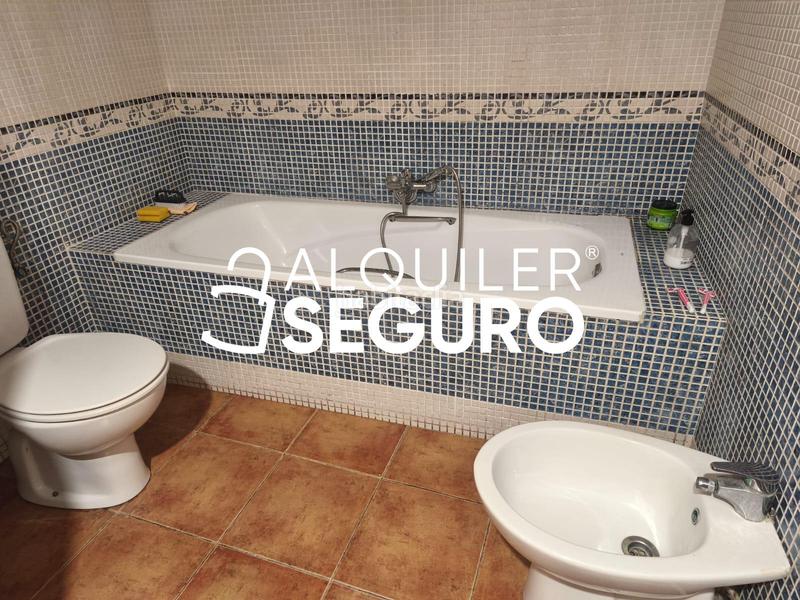 Foto 08fd8ded-030c-4a83-a383-9cf2a00d43d1. Rent flat with heating in Plaza de Toros Zaragoza