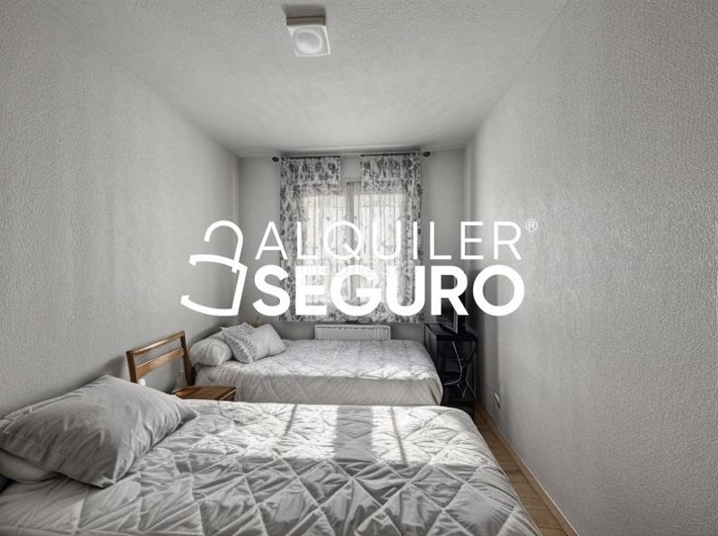 Foto 6d461666-9b34-49b6-885e-c006346ae403. Rent flat with heating pool in Guadarrama