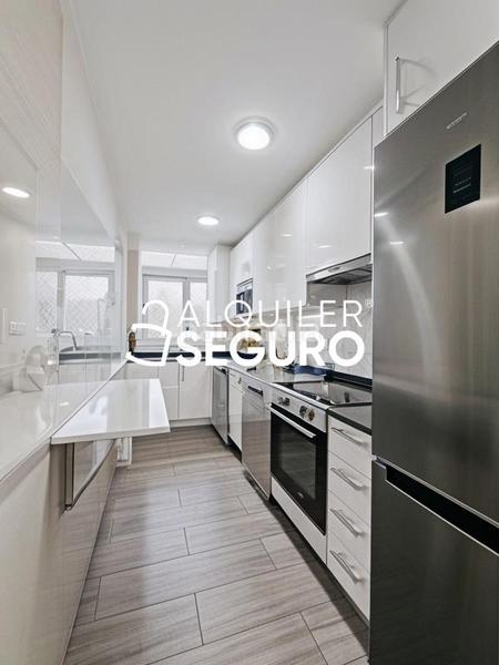 Foto e620cadf-606b-41d0-b27a-b3a8940edc12. Location appartement avec chauffage parking dans Alpedrete