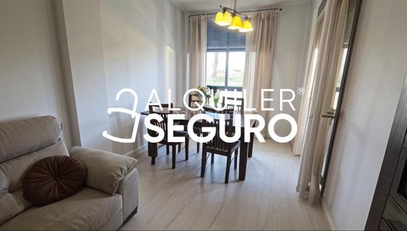 Foto 1d707928-98e7-48e4-ae12-b8c52641352e. Rent flat with parking pool in Casco Antiguo Mairena del Aljarafe