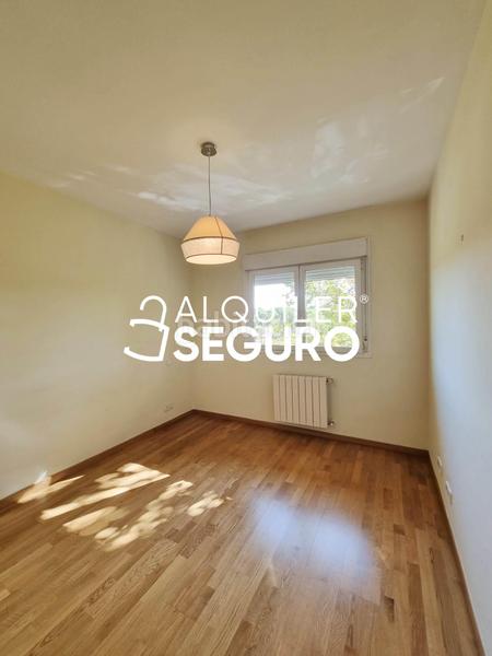 Foto 7c3b6c05-4e05-4d2e-8957-98acdd36ce85. Affitto appartamento con riscaldamento parcheggio piscina in Majadahonda