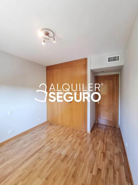 Foto 5f7fb367-0d0b-4d53-9b00-da93817f8756. Lloguer pis amb calefacció aparcament piscina a Monte el Pilar Majadahonda