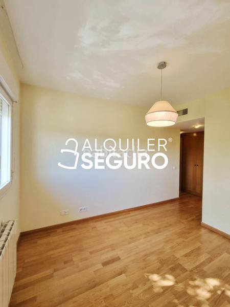 Foto b97db666-eff4-482a-91f7-d253ee232aad. Miete etagenwohnung mit heizung parking pool in Monte el Pilar Majadahonda