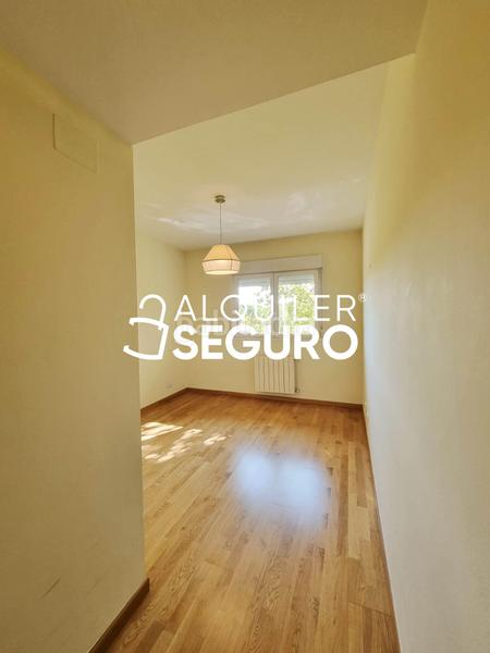 Foto 21f75c24-a233-4abc-a06a-dedac20172fa. Rent flat with heating parking pool in Monte el Pilar Majadahonda