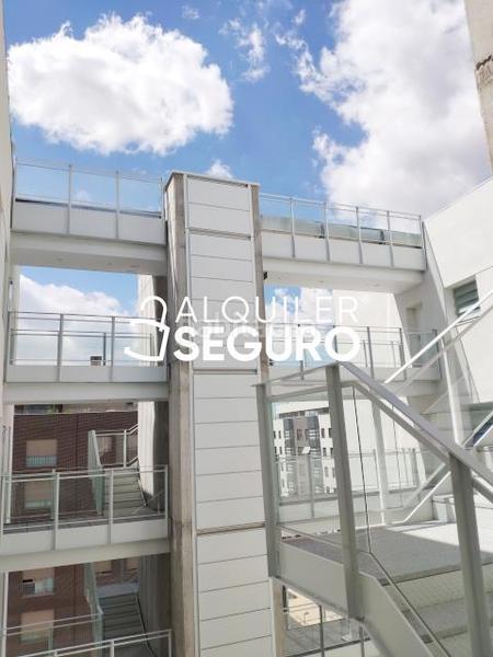 Foto 4448acea-decf-49d4-a862-4cd81104bb2b. Miete etagenwohnung mit heizung parking in Adelfas Madrid