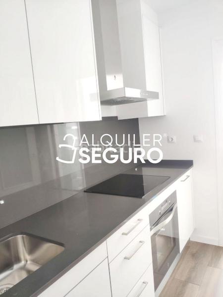 Foto fe9420b5-b9b7-4a23-a91f-f3a07ab6a9fb. Miete etagenwohnung mit heizung parking in Adelfas Madrid