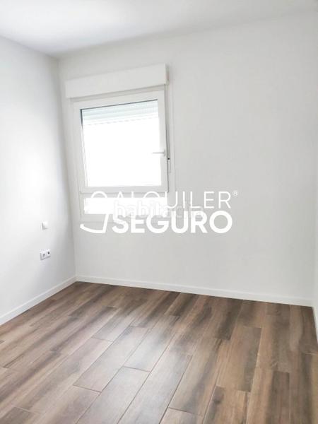 Foto 60f14291-ac25-4c05-8e02-03ce62b396a7. Rent flat with heating parking in Adelfas Madrid