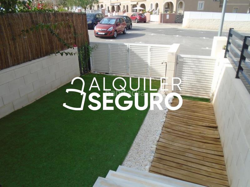 Foto ff896267-d038-4f4d-b250-471ddfd8666b. Alquiler chalet  c creta en Monte y Mar Santa Pola