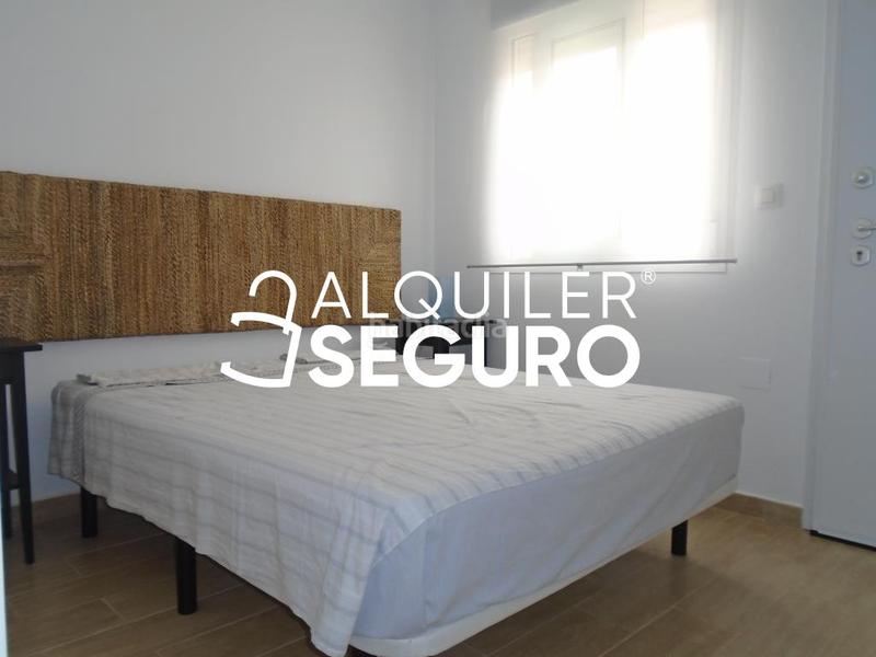 Foto b80ca197-fe1d-4d57-bc41-f6f7b50ad180. Miete chalet mit pool in Monte y Mar Santa Pola