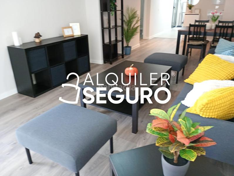 Foto ebb58504-3834-4c82-9dbc-9f8c91b21c35. Alquiler piso  av. octavio paz en El Atabal Málaga