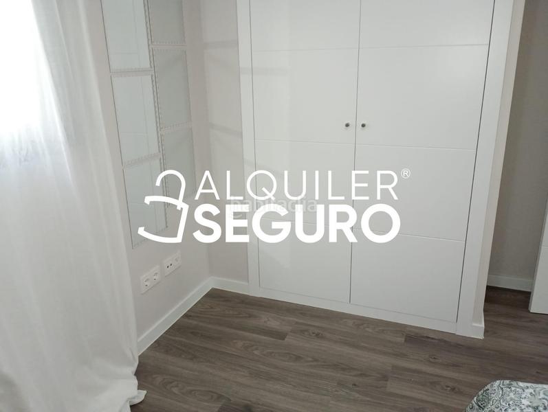 Foto ff9a0f2b-8feb-46b2-a66e-00b6b4879890. Lloguer pis amb aparcament a El Atabal Málaga