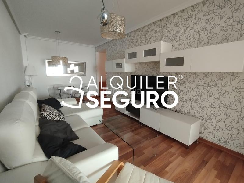 Foto 4a55614a-aeb5-4d40-b258-a5e02f86df83. Location appartement avec parking piscine dans Los Pacos Fuengirola