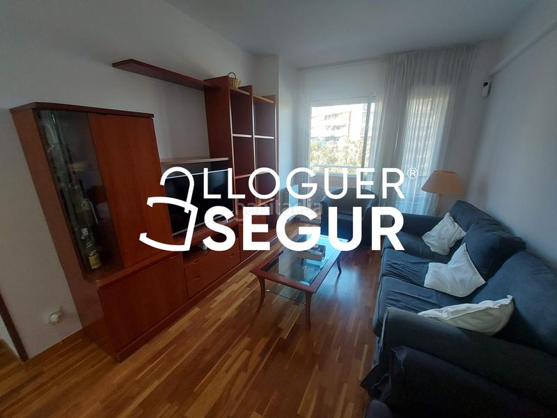 Foto 003f98bb-5ea5-4bd9-a934-2fbb2f173c2c. Alquiler piso  av. meridiana barcelona en Centre Miami Platja