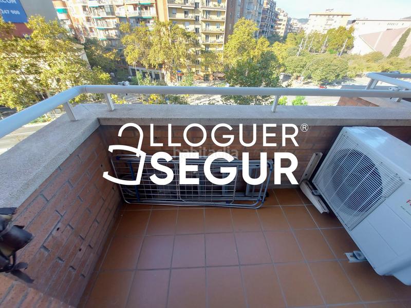 Foto 6b5a25f6-8925-423b-b215-f7dd1be95b3c. Alquiler piso  av. meridiana barcelona en Centre Miami Platja