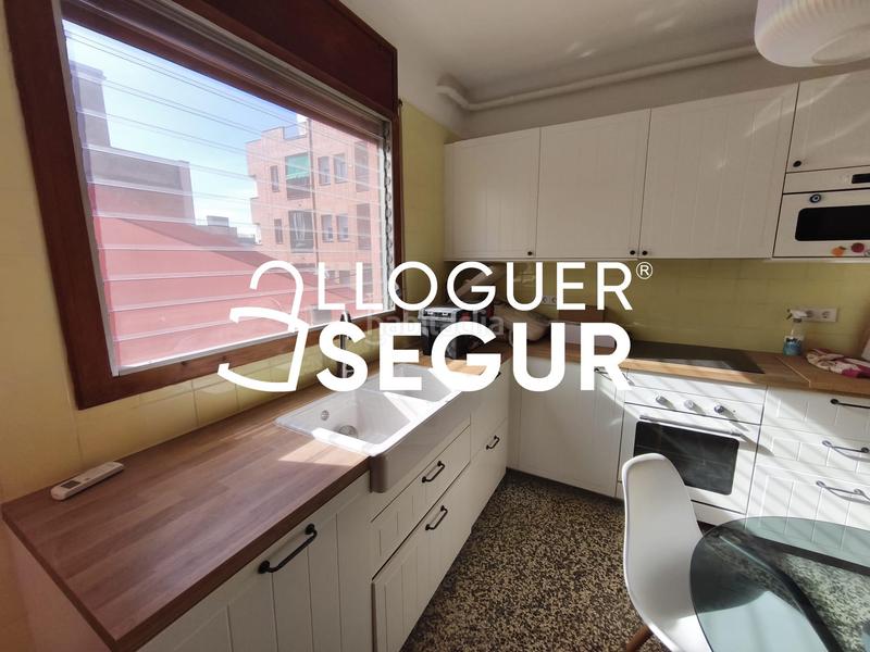 Foto 5e502866-033a-4062-81a8-2a6d8199ffd2. Rent flat with heating in Centre Santa Coloma de Gramenet