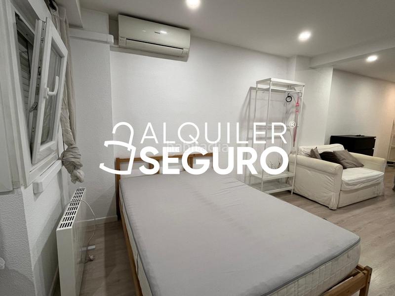 Foto 9c54f9e4-46ce-4951-a613-14c5561ff506. Rent studio with heating parking pool in Acacias Madrid
