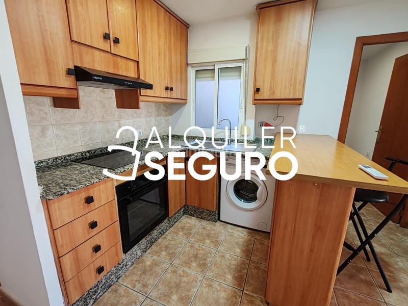 Foto 1575463d-f4a6-4ffd-b331-9e873cc4646f. Rent flat in Plaza Crevillente - Antiguos Juzgados - El Asilo Elche / Elx