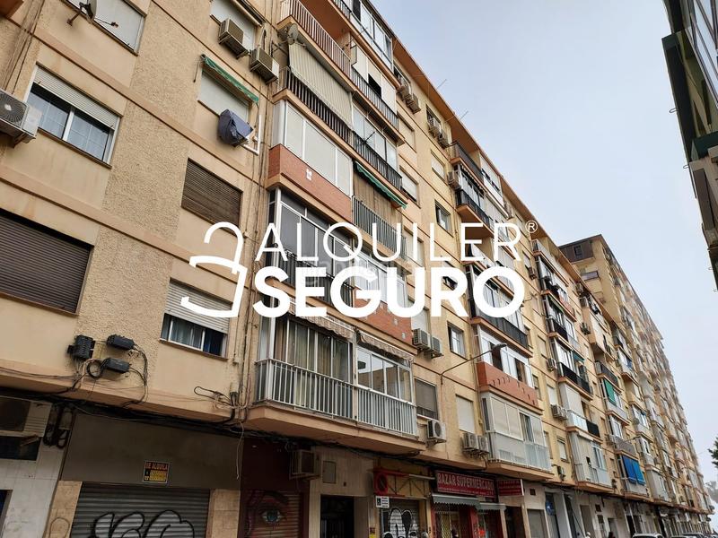 Foto 54d8d476-afe2-40f3-8bfd-3e1dede1b312. Affitto appartamento in Parque Ayala - Jardín de la Abadía - Huelín Málaga