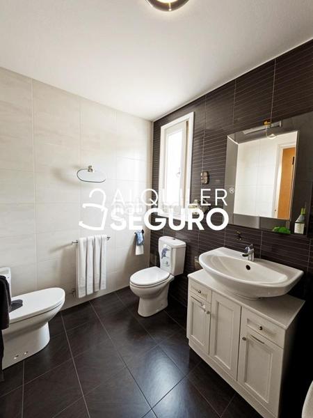 Foto 7bdf41d8-8140-4c59-975a-54bf3d145856. Location appartement avec chauffage parking dans Sónsoles Ávila