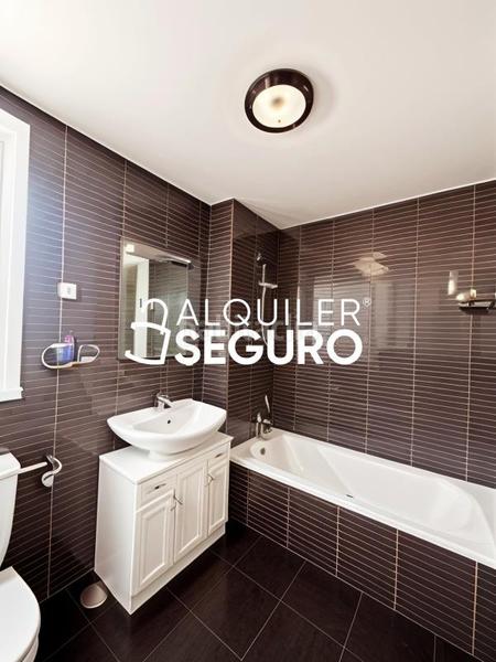 Foto aaf9b0a4-f6ca-4ba0-ac88-662a83f1065f. Location appartement avec chauffage parking dans Sónsoles Ávila
