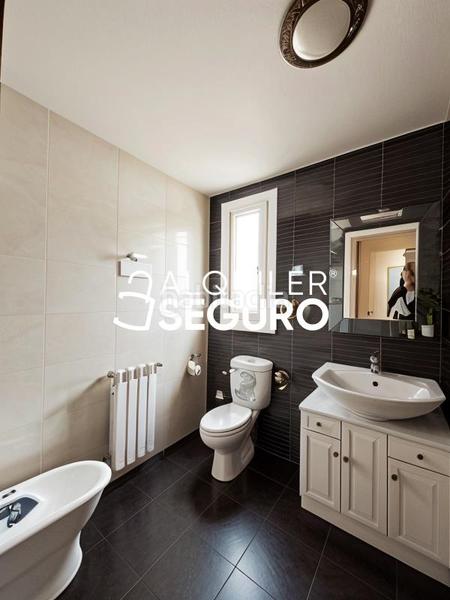 Foto c479e58c-454b-43ef-b764-31da3c7f5ff6. Location appartement avec chauffage parking dans Sónsoles Ávila